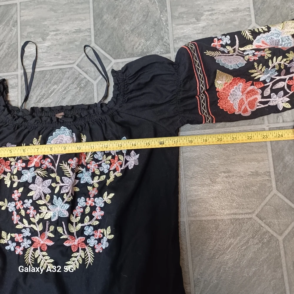 Free People Size XS Embroidered Black Off-Shoulder Dress - Picture 11 of 12
